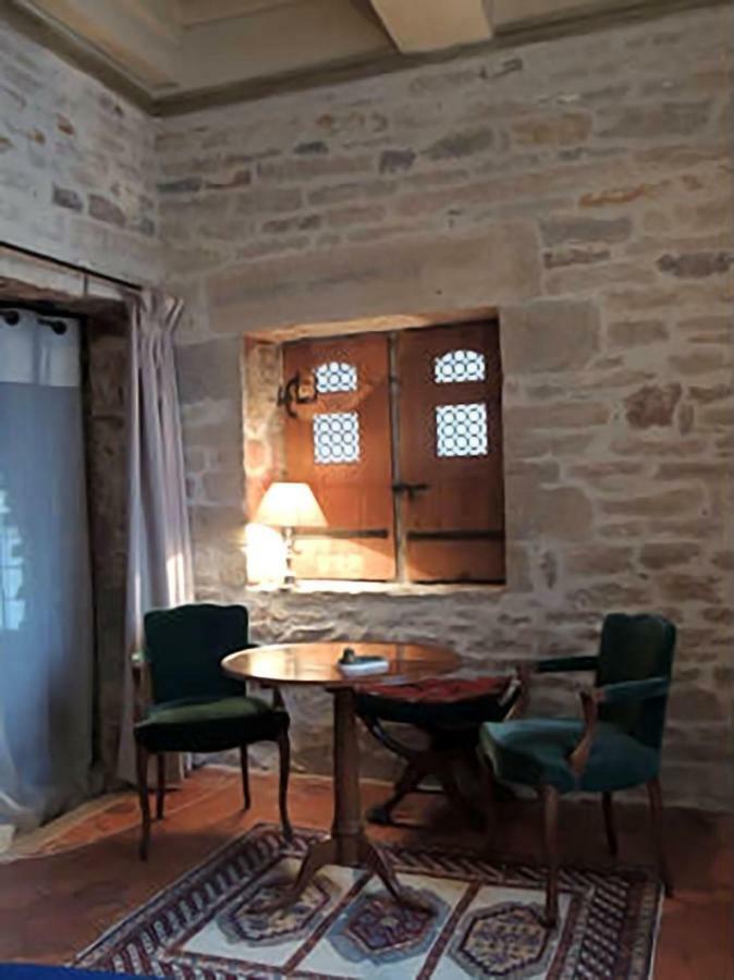 Maison Romane 1136 Cluny Ngoại thất bức ảnh